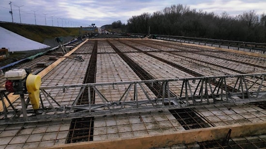 Устройство бетонного покрытия, бетонщики Стафинжиниринг