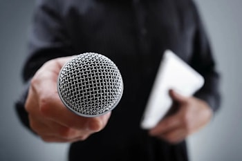 Искусство интервью: баланс открытых и закрытых вопросов